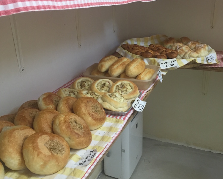 石垣島のトミーのパンの商品