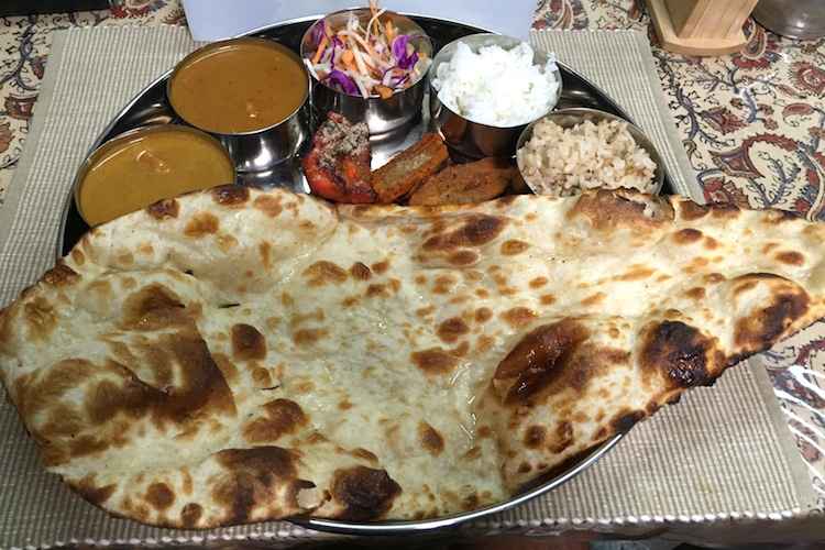 石垣島のカレー屋インダスのセット