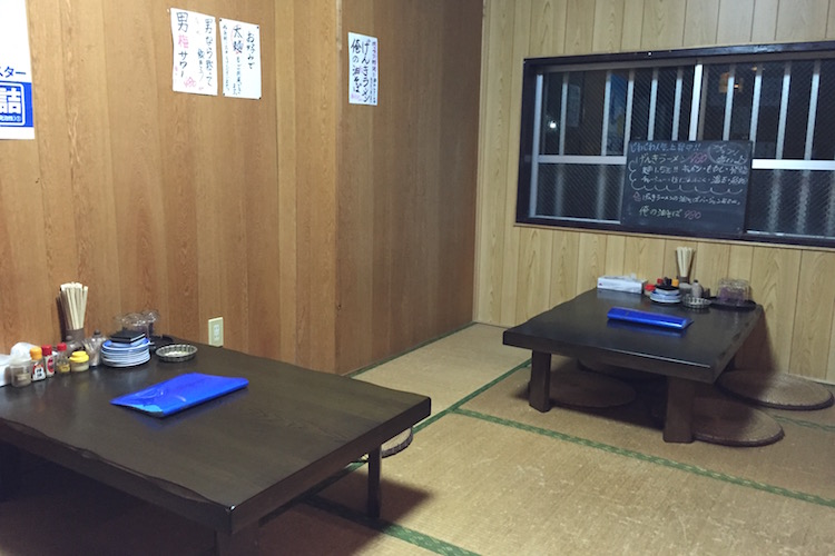 石垣島のラーメン屋「げんき食堂」のお座敷