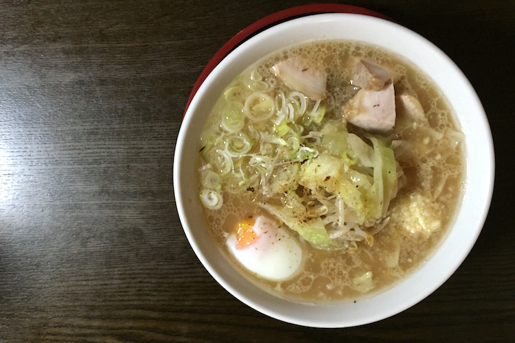石垣島のラーメン屋「げんき食堂」のラーメン