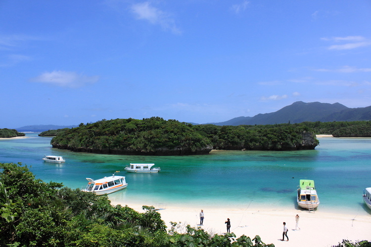 【絶景】石垣島の川平湾、一生に一度は行くべき観光スポットやで！