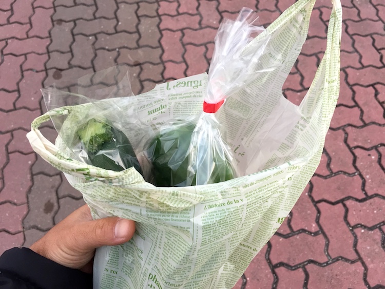 石垣島の離島ターミナルの島野菜