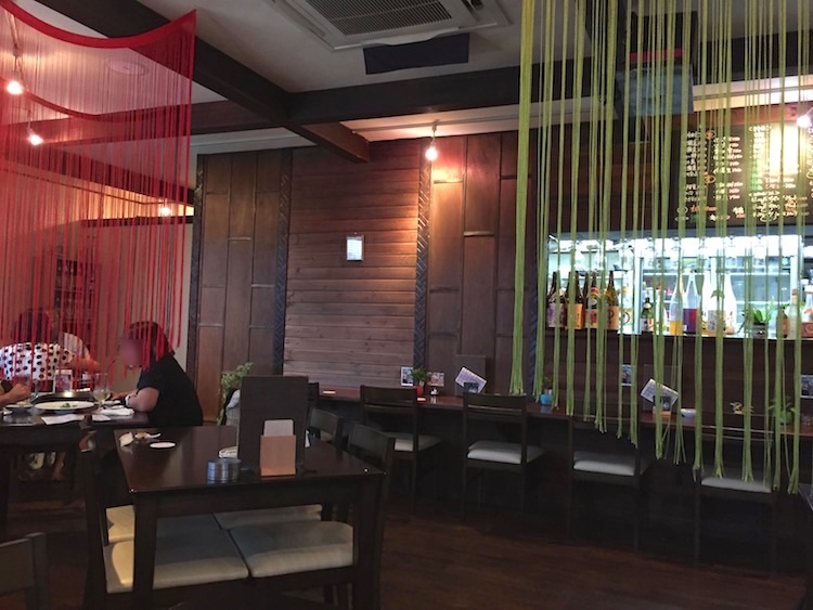 虹ノ介の店内