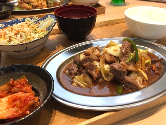 ドラゴンキッチンの焼肉ランチ