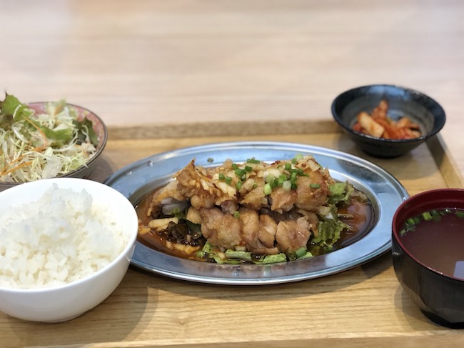 ドラゴンキッチンの油淋鶏定食